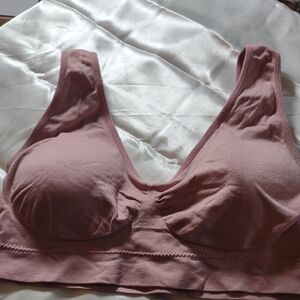 Blush Wireless Comfort Bra By Fitwell - Size 1X